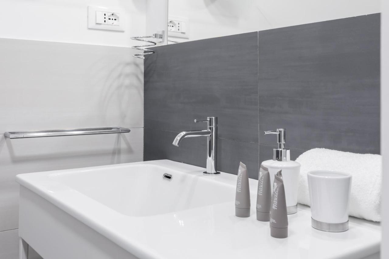 Amoretti Apartment, 6 Persone, 3 Camere, 2 Bagni, Balcone, Wi-Fi, Metro B Monti Tiburtini Рим Экстерьер фото